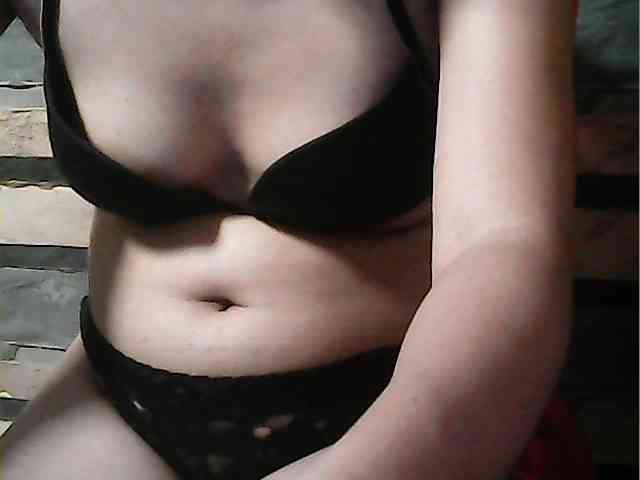 HornyNica webcam