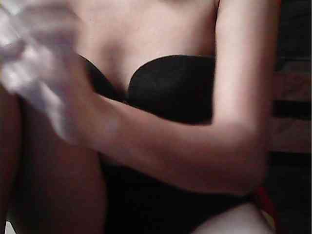 HornyNica webcam