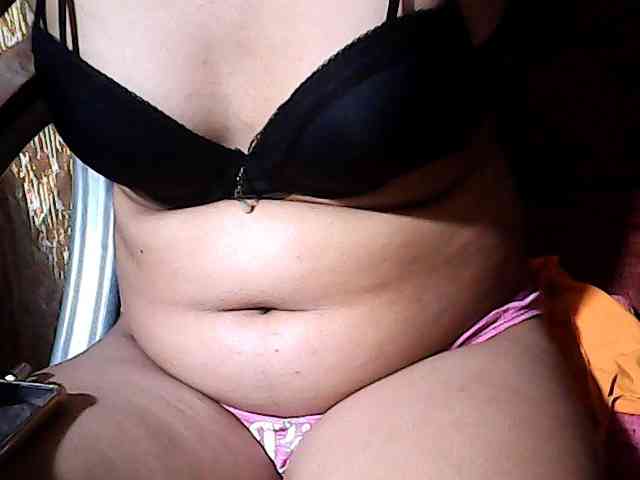 HornyNica webcam