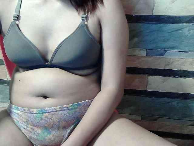 HornyNica webcam
