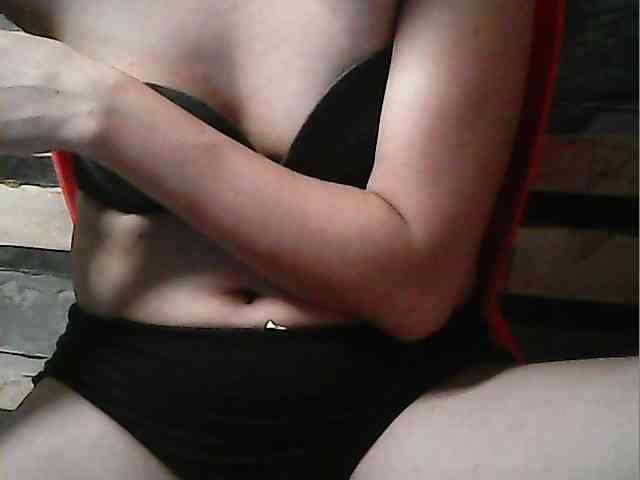 HornyNica webcam