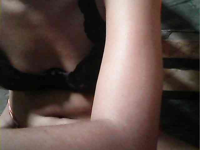 HornyNica webcam