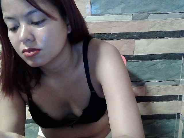 HornyNica webcam