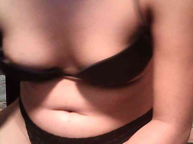 HornyNica webcam