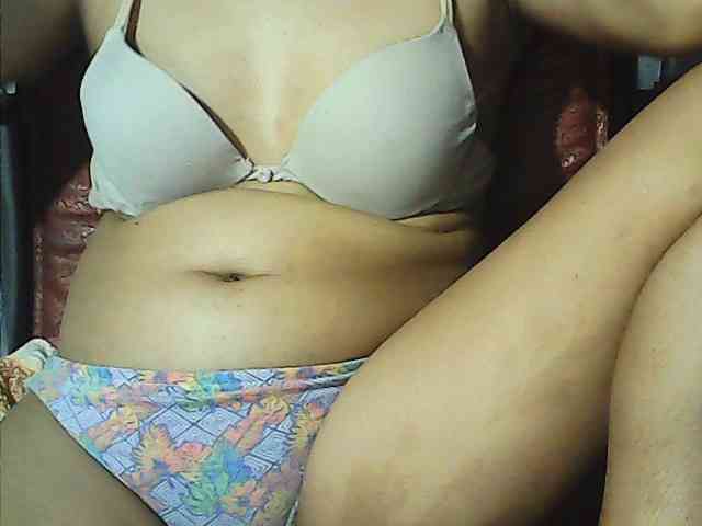 HornyNica webcam