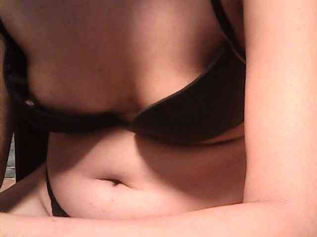 HornyNica webcam