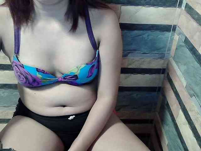 HornyNica webcam