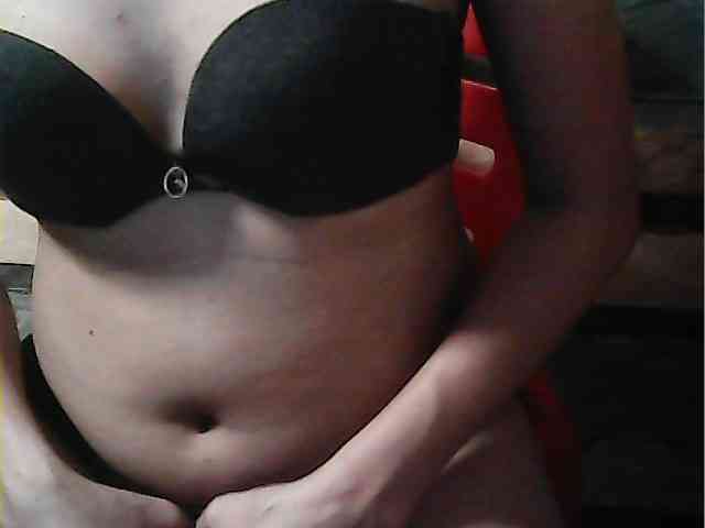 HornyNica webcam