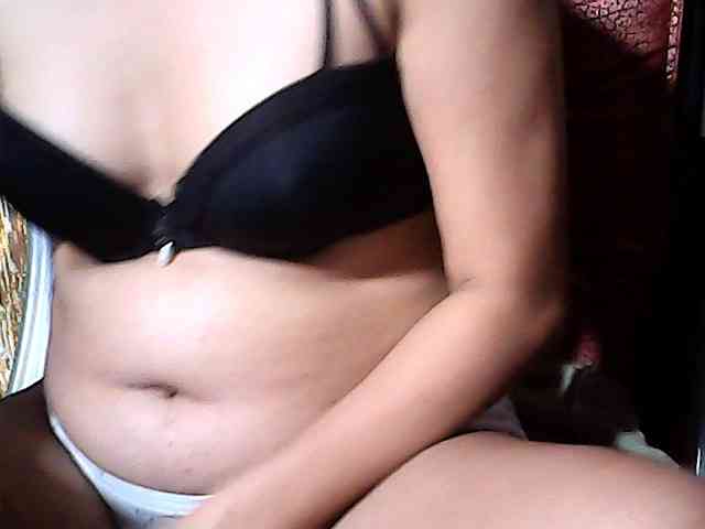 HornyNica webcam