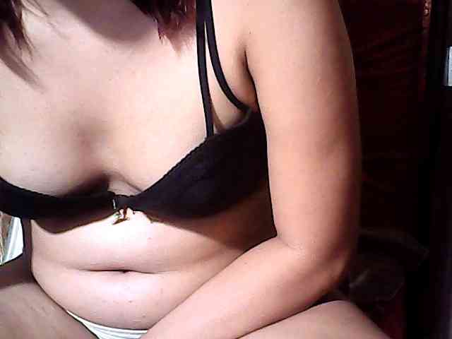 HornyNica webcam