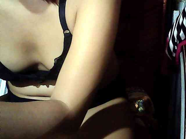 HornyNica webcam