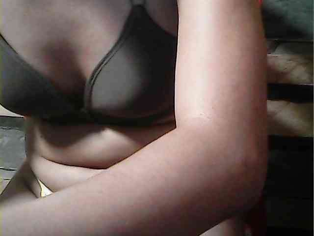 HornyNica webcam