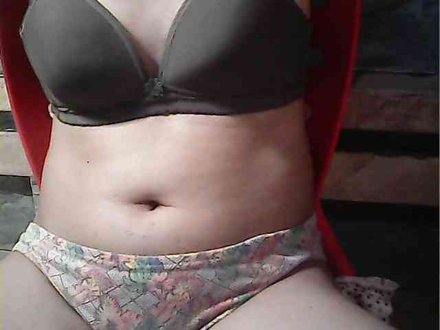 HornyNica webcam