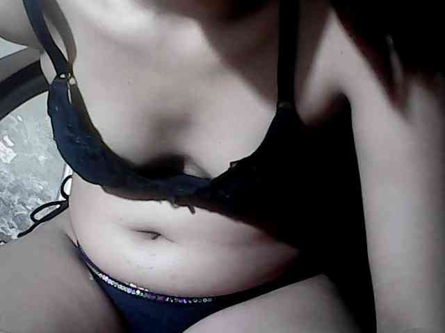 HornyNica webcam