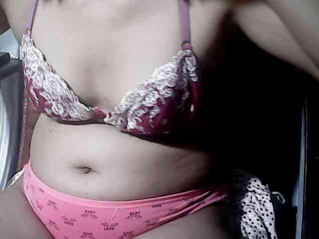HornyNica webcam