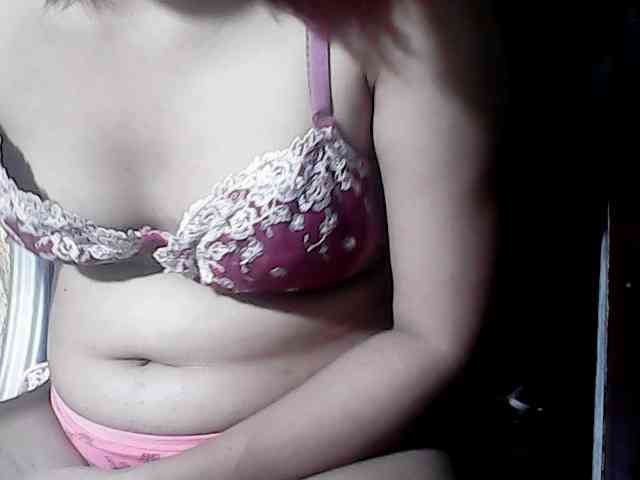 HornyNica webcam