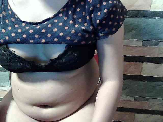 HornyNica webcam