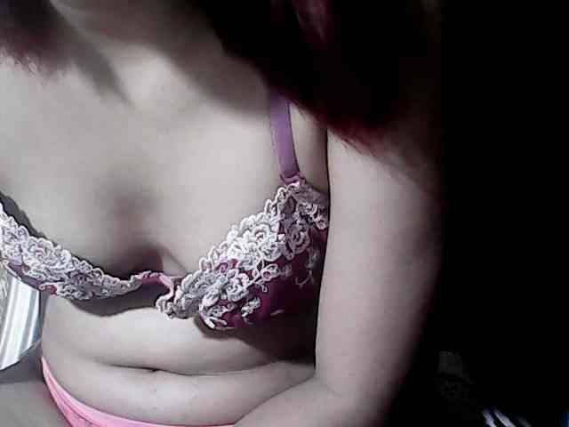 HornyNica webcam