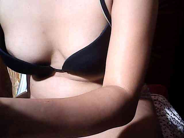 HornyNica webcam