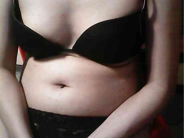 HornyNica webcam