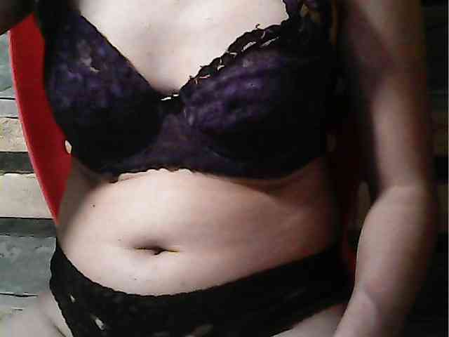HornyNica webcam