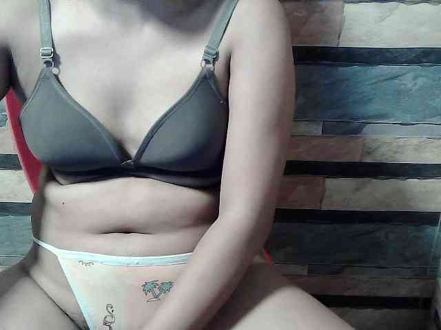 HornyNica webcam
