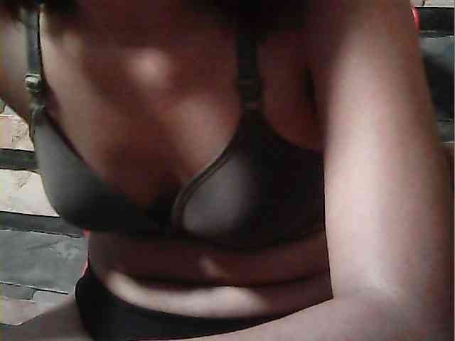 HornyNica webcam