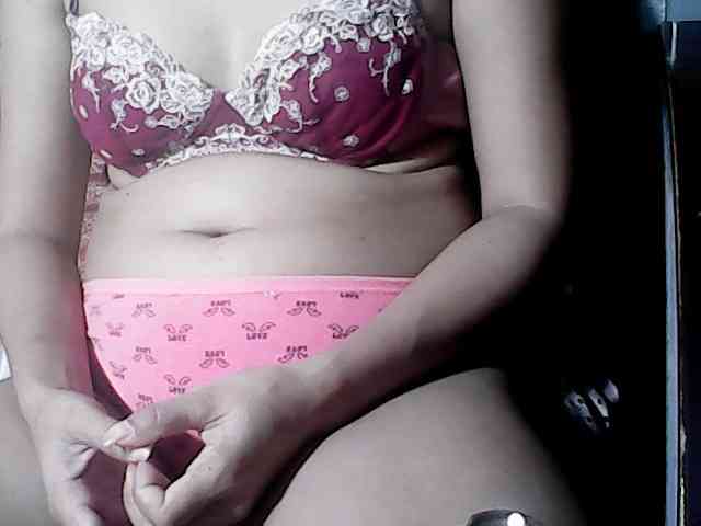 HornyNica webcam