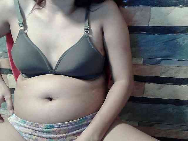 HornyNica webcam