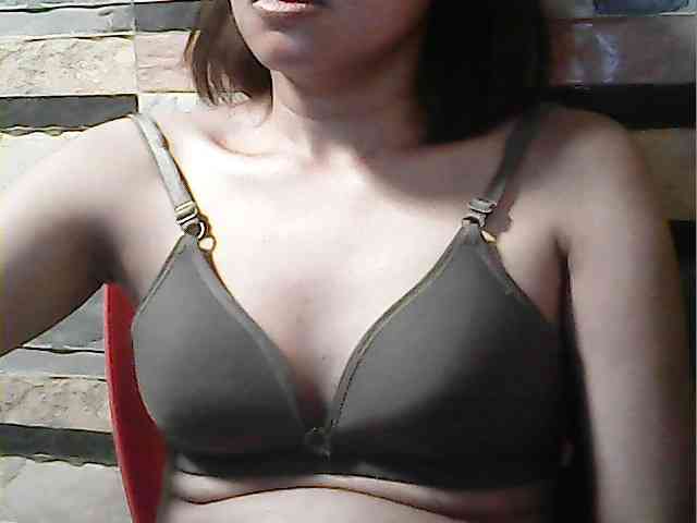 HornyNica webcam