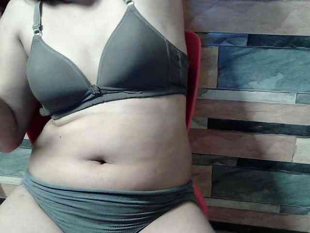 HornyNica webcam