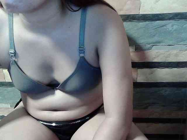 HornyNica webcam