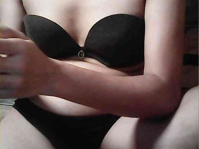 HornyNica webcam