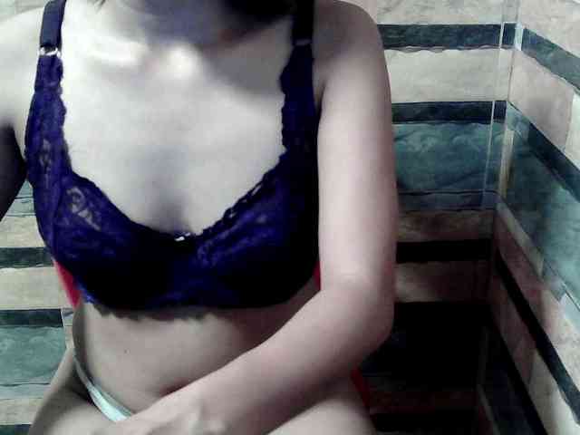 HornyNica webcam