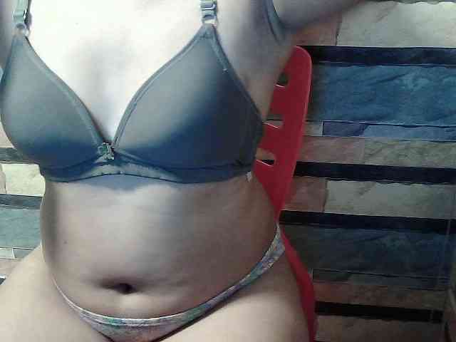 HornyNica webcam
