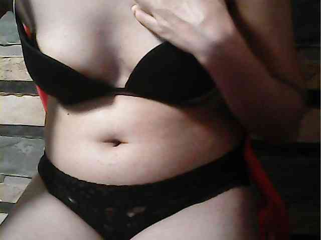 HornyNica webcam