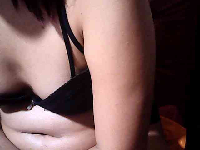 HornyNica webcam