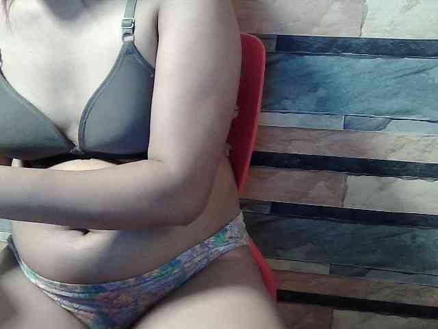HornyNica webcam
