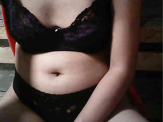 HornyNica webcam