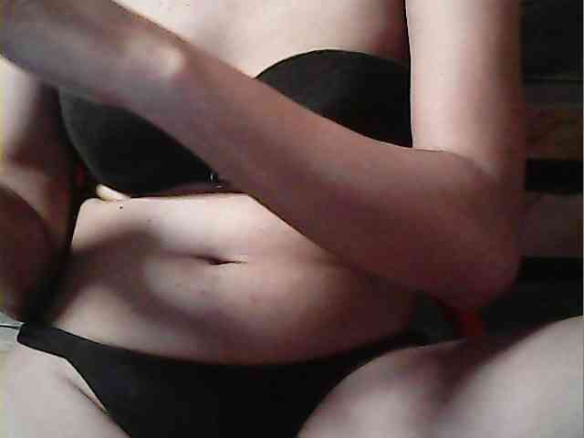 HornyNica webcam