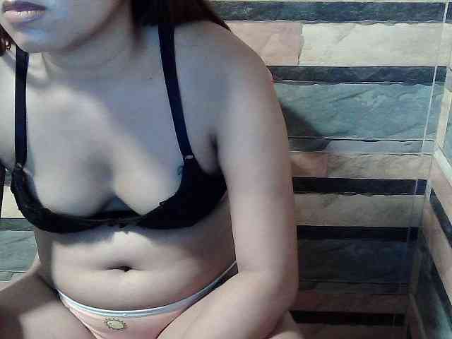 HornyNica webcam