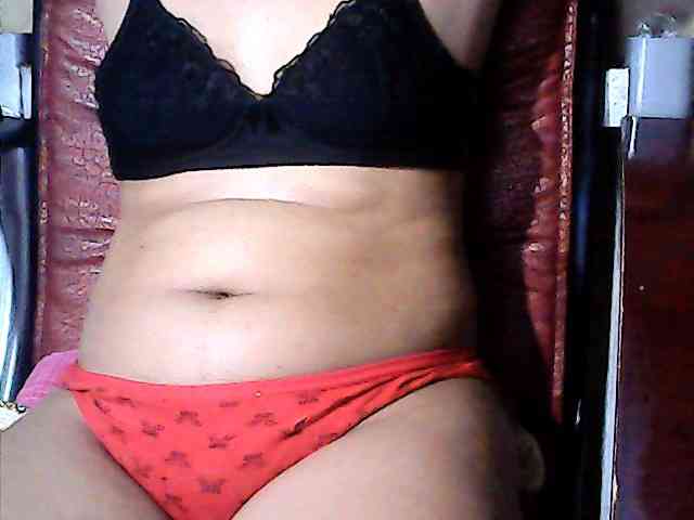 HornyNica webcam