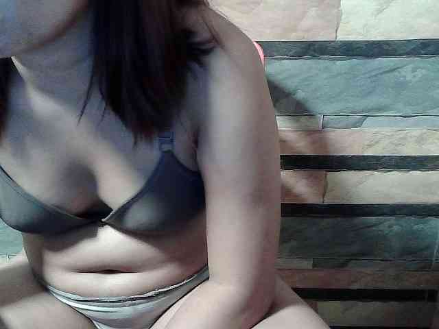 HornyNica webcam