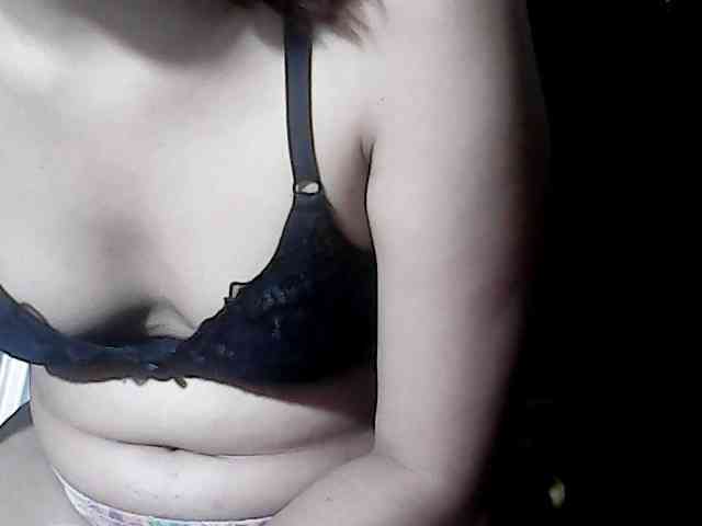 HornyNica webcam