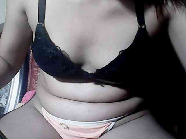 HornyNica webcam