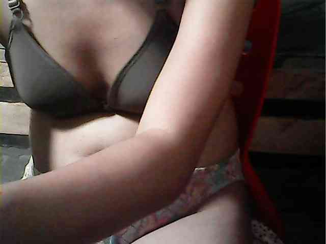 HornyNica webcam