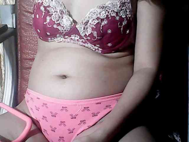 HornyNica webcam