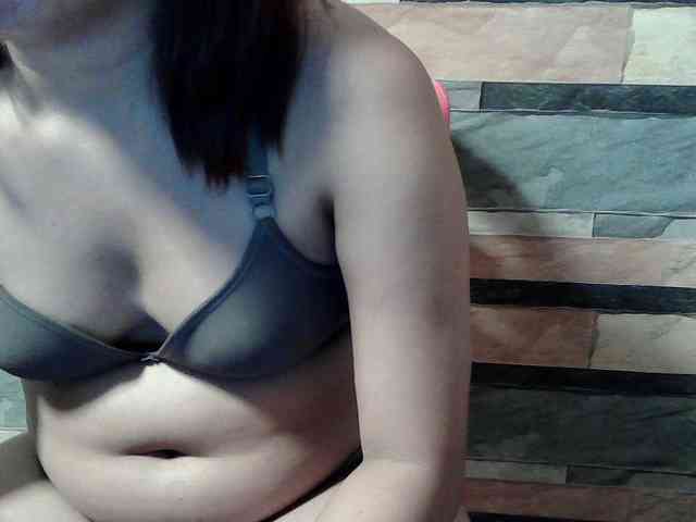 HornyNica webcam