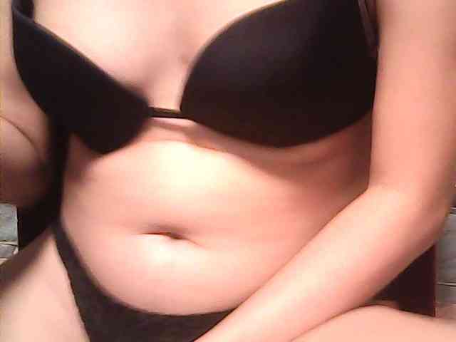 HornyNica webcam