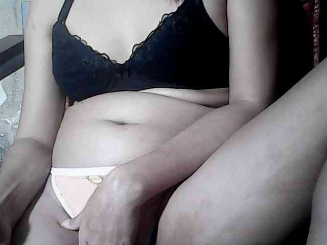 HornyNica webcam